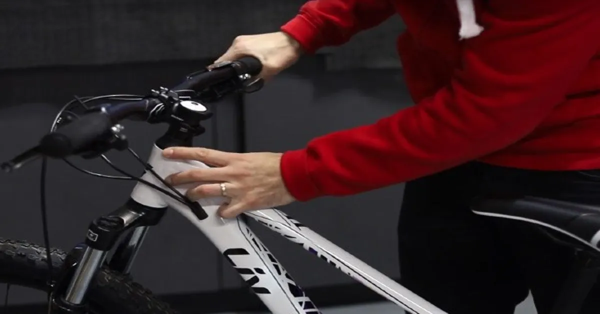folding bike headset loose